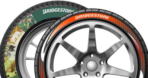 Ny tryckteknik från Bridgestone öppnar upp för egna motiv på däcksidorna. Fotograf: Bridgestone
