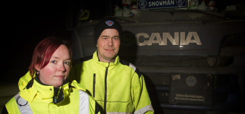 Jennifer Granqvist och Anders "Snowman" Ekmark är bekymrade över situationen på Örebro Truckstop.Fotograf: Göran Rosengren