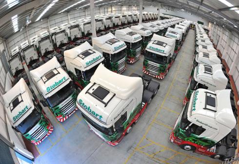Ytterligare 1000 lastbilar av märket Scania kommer i år att målas i Stobarts färger.Fotograf: Scania
