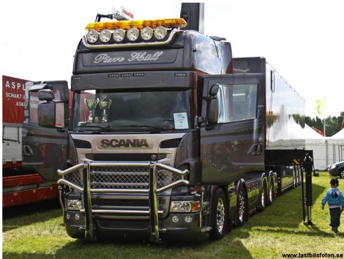 Scania R620 tillhörande Pierre Hälls Transport AB, fotograferad under förra årets Stockholm Truck Meet.Fotograf: Kent Jonsson