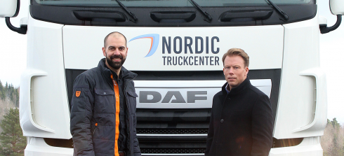 Johannes Winberg och Mattias Nilsson ska tillsammans med kollegorna i den nya bolagsstrukturen ge järnet för att lyfta DAF:s försäljning i Sverige, Norge och Finland.Fotograf: Lars Andersson, Svensk Xpressbild