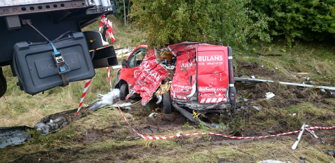 Djurambulansen krossades av den holländske lastbilen.