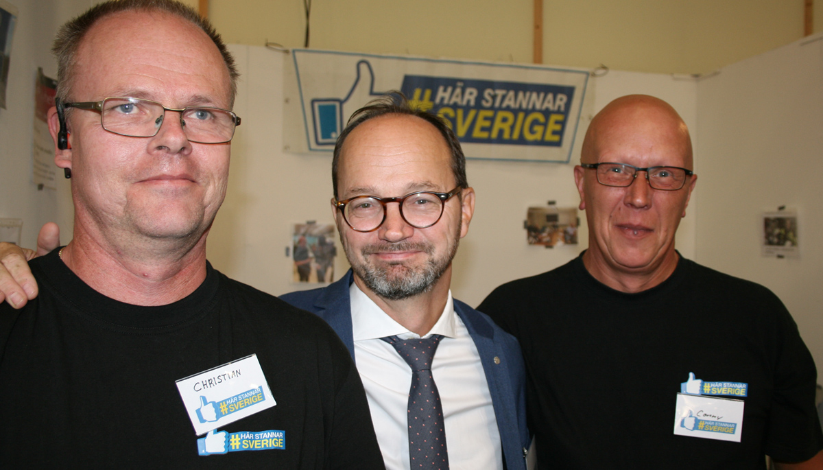 Christian Holmgren (HSS), infrastrukturminister Tomas Eneroth och Conny Hård (HSS)