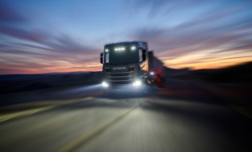 Volvo FH Electric ”Truck of the Year 2024” - Tidningen PROFFS - En