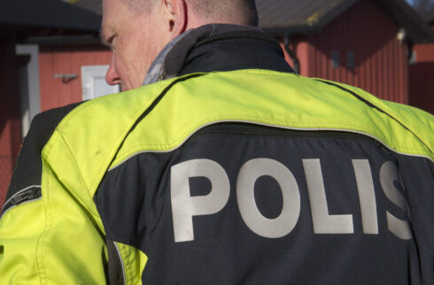 Trafikpolis Richard Karlsson och hans kollegor går sällan hem från jobbet utan att ha gjort rejäl nytta för trafiksäkerheten. Foto: Göran Rosengren, arkiv