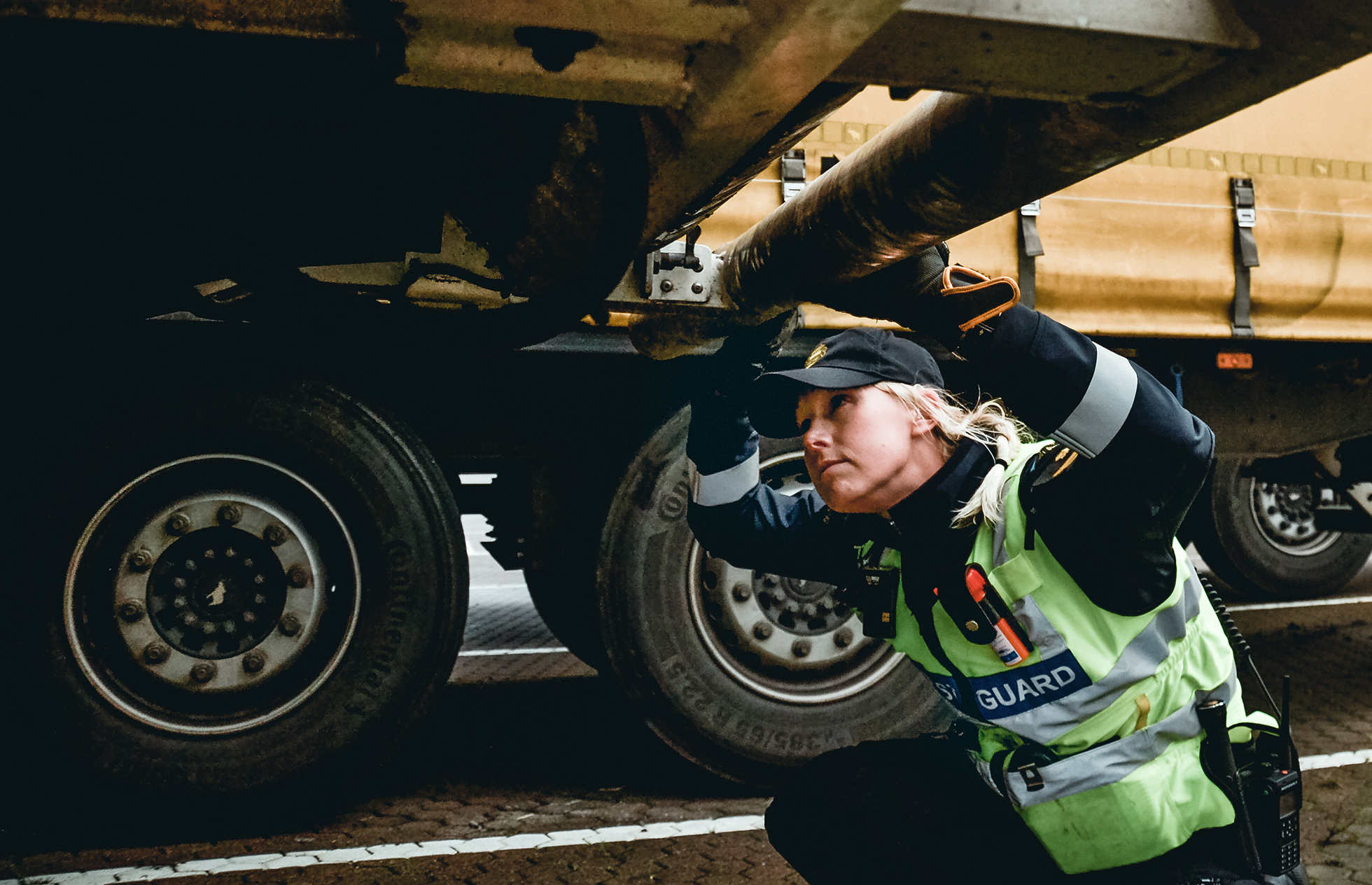 Av de 471 IMDG-kontroller som Jonna Ström och hennes 17 kollegor gjorde under 2018, så hade 192 lastbilar säkerhetsbrister, visar statistik från Kustbevakningen. Foto: Lasse Sørensen