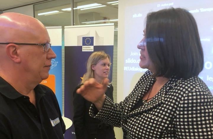 Conny Hård, Här Stannar Sverige, i samtal med EU-kommissionens ordförande Violeta Bulc.