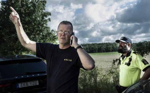 Trafikpoliserna Richard Karlsson (t. vä.) och Peter Ban har inga svårigheter med att fylla sina arbetsdagar.