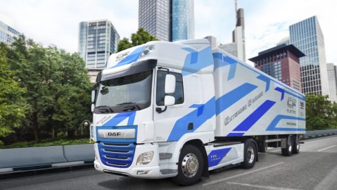  DAF Trucks tar nästa steg inom elektriska drivlinor genom att fördubbla räckvidden i DAF CF Electric till över 200 kilometer.