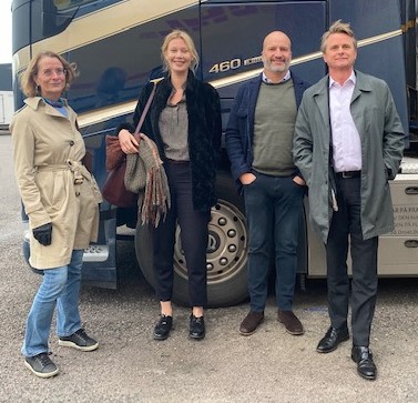 Från vänster: Åsa Lindahl, Logistikchef Vingruppen i Norden, Kim Forsberg, hållbarhetsansvarig Vingruppen i Norden, Erik Alfredsson vd Alfredsson Transport, Mathias Wideroth, styrelseordförande Scanlog