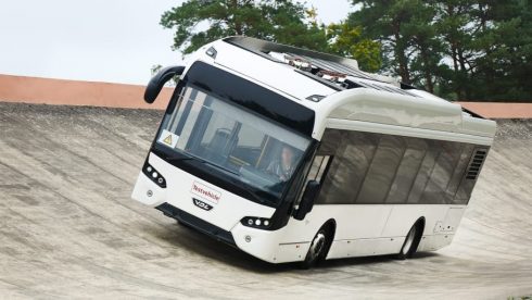 Pressfoto: Continental och VDL Bus & Coach testar prototypdäck för elbussar på Continentals egen testbana - Contidrom.