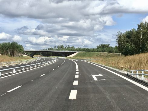 Trafikplats Nöbbelöv på den nya motorvägen på E22 mellan Sätaröd och Vä.