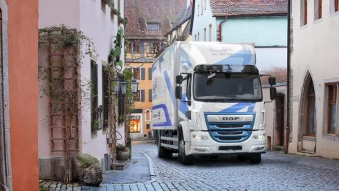  20 DAF LF elektriska lastbilar kommer att tas i drift som en del av ett omfattande projekt från Storbritanniens regeringsdepartement (DfT) för att uppmuntra användningen av batteri-elfordon i kommersiell transport. 