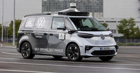 Prototyp av ID. Buzz som använder radar, lidar och kameror för utvecklandet av en helt självkörande bil till år 2025. Foto: Ingo Barenschee/Volkswagen