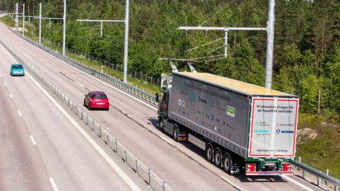  I Danmark kallas vägarna eRoads och kommer att spela en avgörande roll för framtidens transporter.