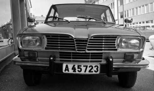 Ett av de fordon som fick nya registreringsskyltar för 50 år sedan. Bildkälla: Örebro läns museum / Örebro kurirens fotosamlingar