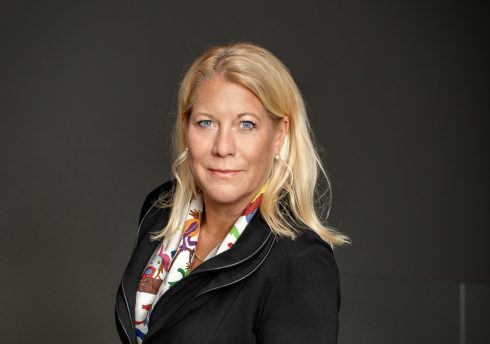 Idag kommer beslutet om Cementa. "Stor oro", säger Byggföretagens vd Catharina Elmsäter-Svärd. 