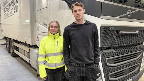Emilia Mattsson och Linus Widén pluggar till drömyrket på Uppsala yrkesgymnasium, Jälla. Foto: Casimir Reuterskiöld