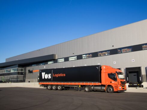 En stram arbetsmarknad och efterfrågan på korta och flexibla svarstider kräver fokus på ytterligare digitalisering av processer. Foto: Vos Logistics.