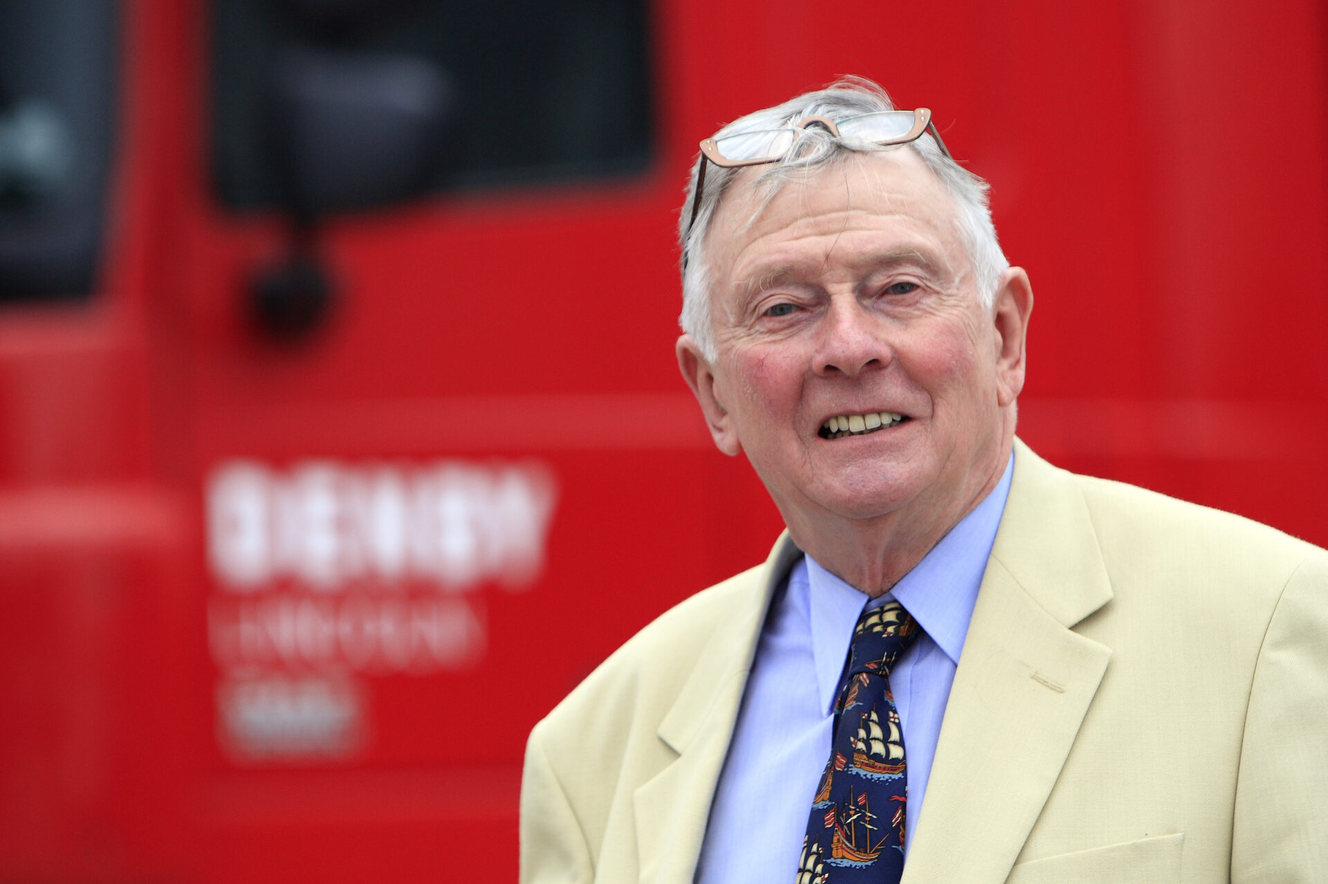 Dick Denby, Denby Transport, har i många år pushat för längre och tyngre ekipage på de brittiska vägarna. Nu lär han få uppleva frukten av allt arbete när han i höst kan säga
