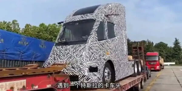 JAC-prototypen är snarlik Tesla Semi.