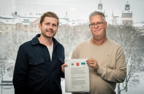 Fredrik Hamilton, vd och medgrundare Instabee tillsammans med Tommy Wreeth, förbundsordförande i Transport. Foto: Instabee