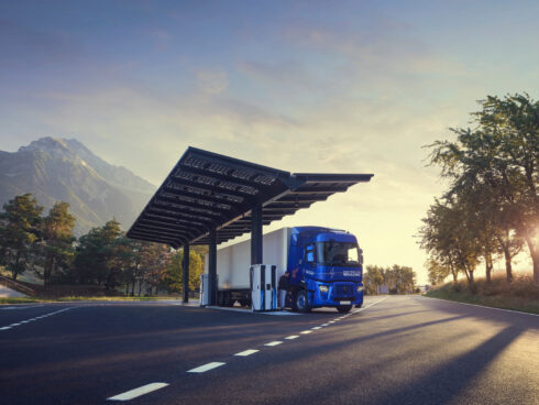 Nu har Renault Trucks startat serieproduktionen av den tunga ellastbilen. Foto: Ford Trucks.