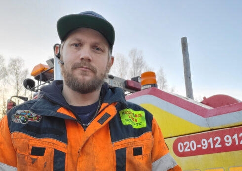 "Det är inte vintrarna som blivit värre. Det är Trafikverkets prislapp i upphandlingarna som blivit sämre", säger Marcus Törnblom på Hudikbärgaren. Foto: Privat.