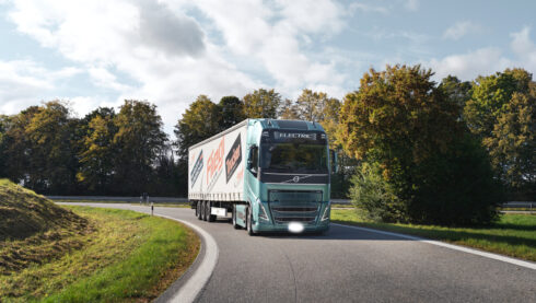 Allt fler ellastbilar rullar ut på Europas vägar. Utvecklingen går snabbt och verkstadspersonal behöver få mer kunskap. Foto: Arkivbild/Volvo Trucks.