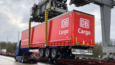    DB Cargo Full Load Solutions skapar större möjlighet att frakta gods miljövänligt genom att lyfta gods från väg till järnväg.   