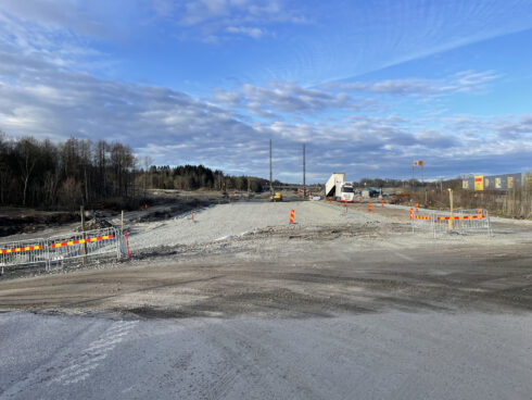 Redan under sommaren 2024 ska den delen av E6 som raserades i skredet den 23 september 2023 öppna för trafik, enligt Trafikverket. Foto: Trafikverket