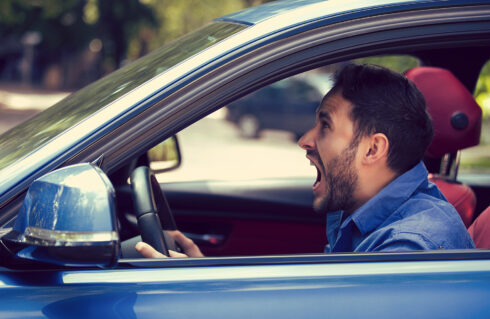 Det som enligt undersökningen framkallar mest irritation är aggressiv körning. Foto: pathdoc/Shutterstock/Kvdbil