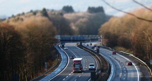 Regeringens Nationella plan för transportinfrastruktur, skriver Riksrevisionen lovar mer än den kan hålla.