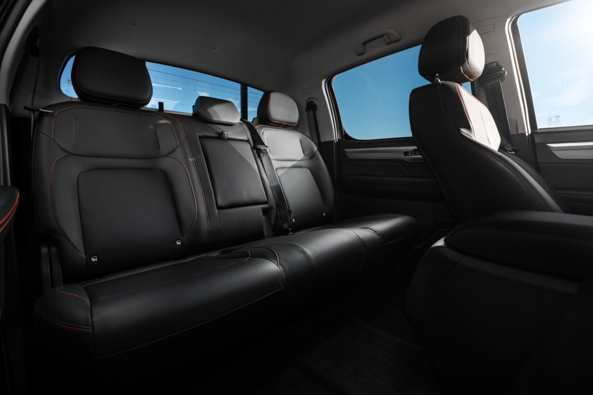 Det är gott om utrymme inne i fordonet. Foto: JAC Motors.