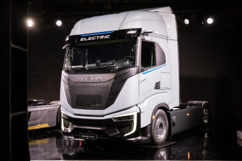 Med Iveco S-eWay Artic tar Iveco ytterligare ett steg mot utsläppsfria fordon. Foto: Iveco.