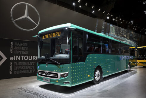 Världspremiär för Mercedes-Benz första helelektriska buss. Foto: Mercedes-Benz.