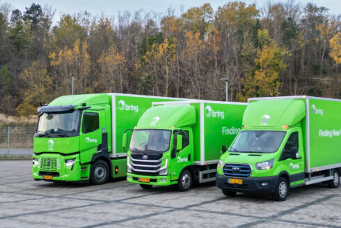 Brings elektriska hemleveranser från Ikea:s varuhus i Danmark inkluderar en blandning av lätta och tunga lastbilar. Foto: Ari Bewiani.