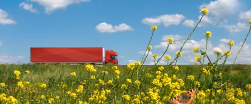 Energifabriken producerar och distribuerar 100 procent förnybara biodrivmedel som HVO100 och RME100 på marknaden. Foto: Scanlog/Energifabriken.