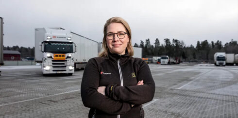 "Våra kunder ska veta vad de får", säger Emelie Jonsson, ARJ Transport. Emelie toppar Sveriges Åkeriföretag lista "Topp 40 under 40". Foto: Sveriges Åkeriföretag.