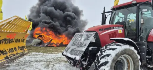 Franska bönders protester drabbar främst små och medelstora åkerier. Foto:Coordunation Rurale/Facebook.
