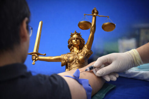 "Den 18 februari 2026 kan komma att bli en dag som markerar en vändpunkt för rättssäkerheten för svenska bilförare som stämplats som alkoholmissbrukare", säger Polemikum Juridik efter kammarrättens beslut rörande Anders Dahlgren. Fotomontage: Göran Rosengren/Proffs.