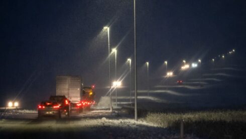 "Jag har ibland läst på sociala media att vägavsnitt inte varit saltade trots att jag själv varit ute och gjort det jobbet", säger Kent Carlsson. Foto: Trafikverket/Proffs arkiv.