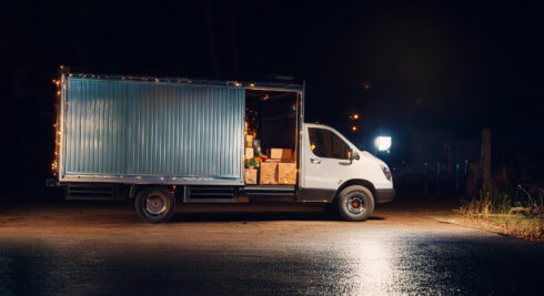 "Förslaget riskerar att försvaga konkurrensneutraliteten, försämra trafiksäkerheten och göra det lättare för oseriösa aktörer att etablera sig", säger Ulric Långberg, Sveriges Åkeriföretag. Foto: AI/Göran Rosengren, Proffs.