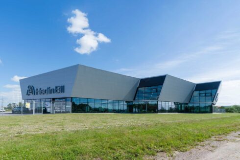    Från och med april kommer Hedin Automotive Truck Center att sälja samt serva och reparera Iveco:s transportbilar och lastbilar för kunder i Helsingborg. Foto: Iveco Trucks.