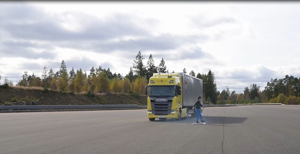   Euro NCAP krocktest av lastbilar. Foto: Euro NCAP.
