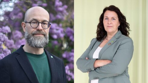Kami Timothy Petersen och Mätta Ivarsson, båda från Miljöpartiet, är besvikna över att regeringen sviker Skåne i infrastrukturplanen. Foto: Miljöpartiet.
