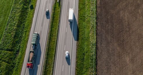 "Vi har ett konkret förslag om att i stort sett helt befria el som används i tunga utsläppsfria fordon från energiskatt", säger Mårten Bergman, transportekonom på Transportföretagen. Foto: Transportföretagen.