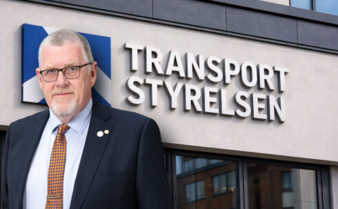 "Kan vi hoppas att nya kvastar faktiskt sopar bättre?", frågar sig Thomas Morell i debattartikeln. Foto: Riksdagen/Transportstyrelsen. Montage: Göran Rosengren/Proffs.