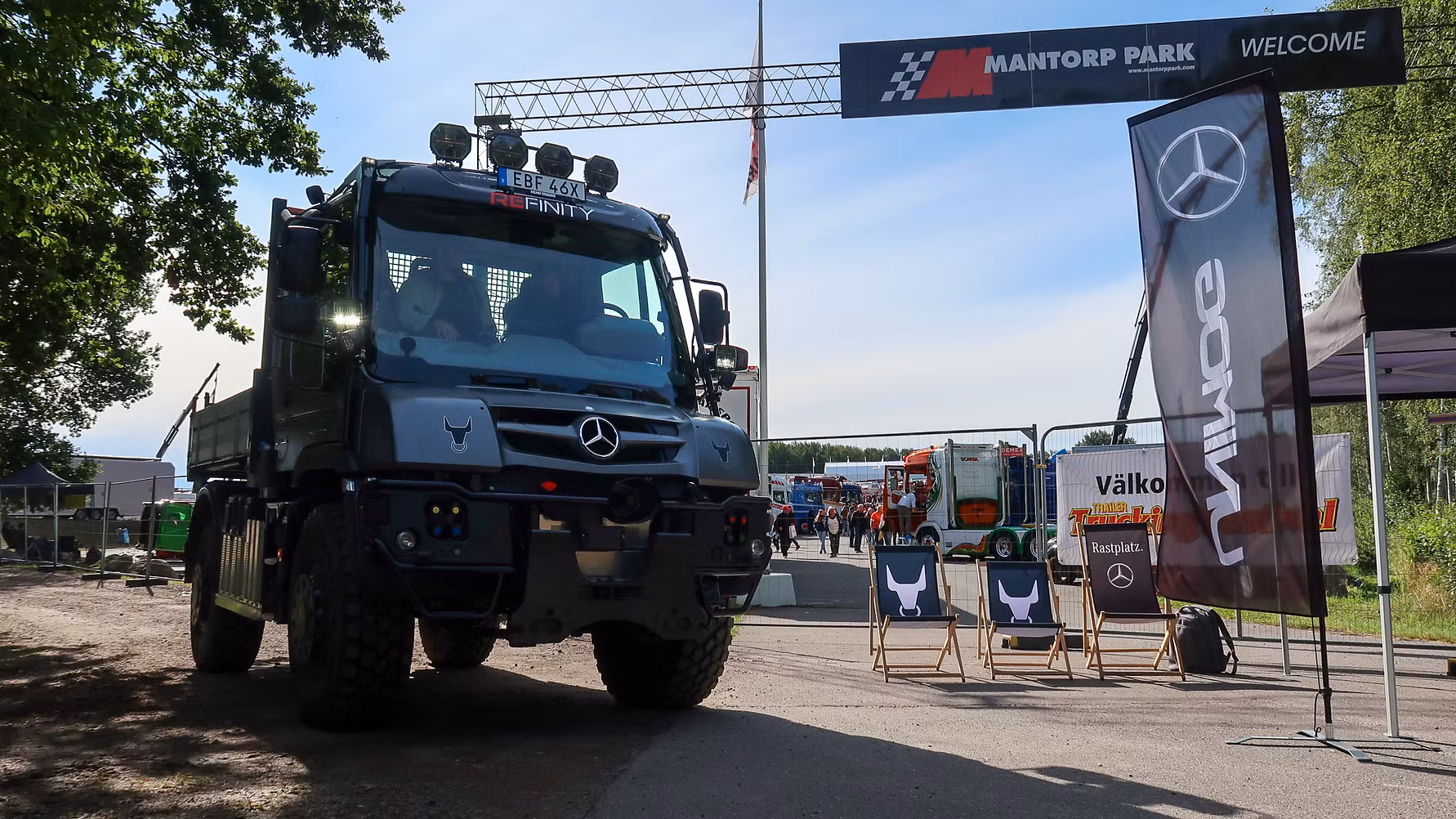 Efterfrågan på versatila Unimog ökar. Här syns den Unimog som visades på Trailer Trucking Festival i Mantorp. Foto: Mercedes-Benz.