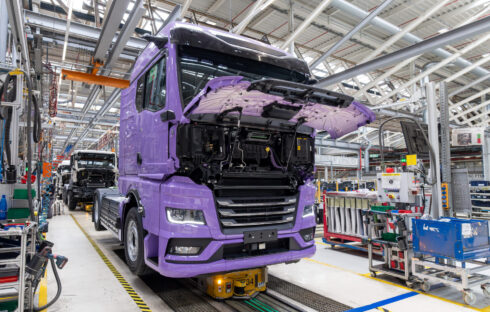   Fabriken i Nürnberg har utvecklats till en utvecklings- och produktionsplats för både moderna dieselmotorer och alternativa drivlinekoncept. Foto: MAN.